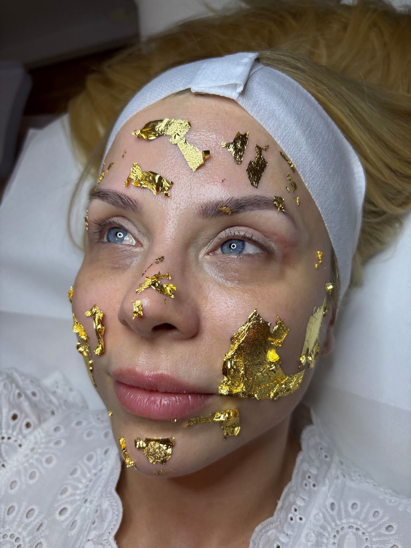 Kraljevski ritual 24K Gold – tretman lica zlatnim folijama